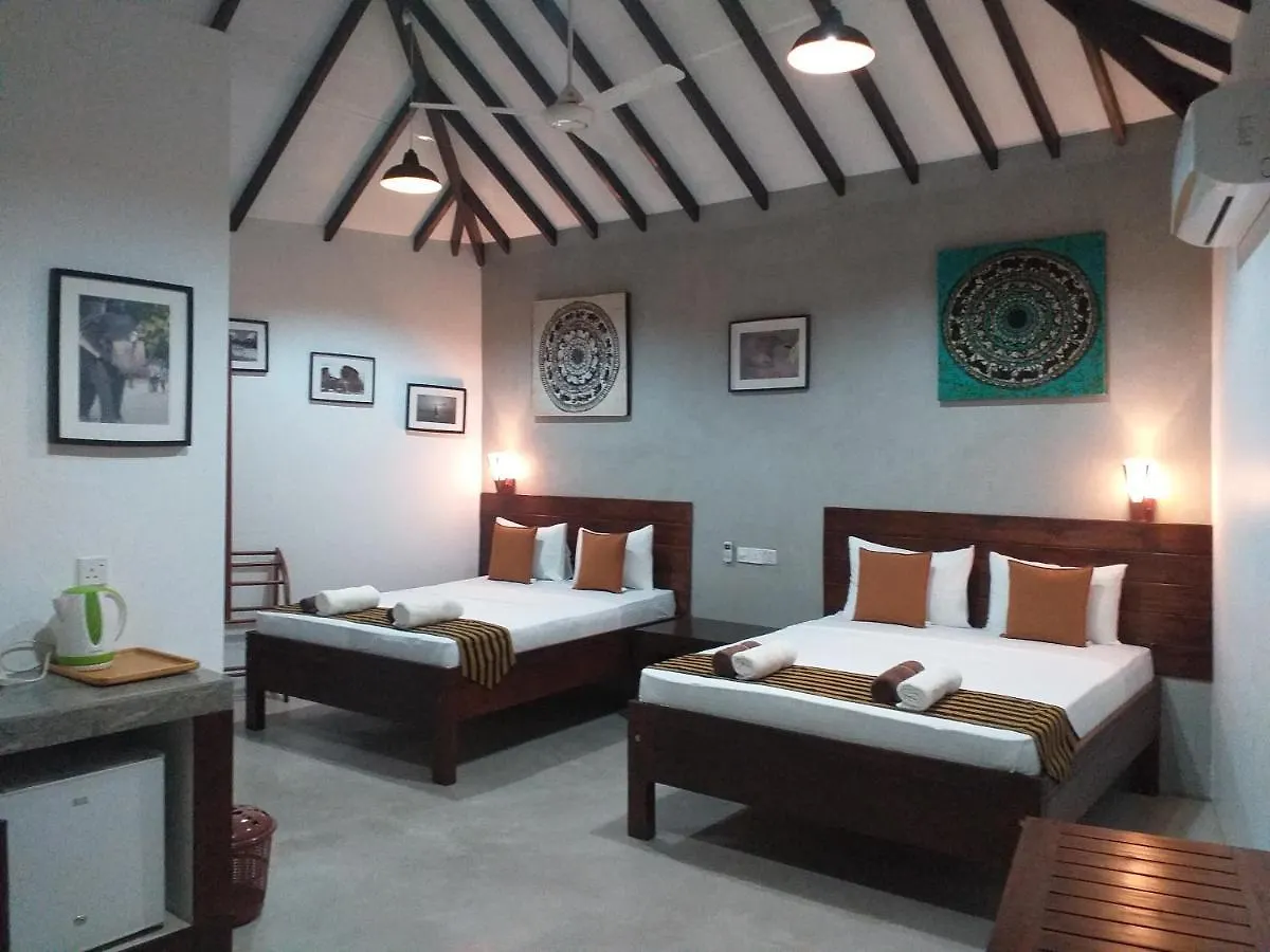 Green Wood Villa Negombo 3*,  Sri Lanka