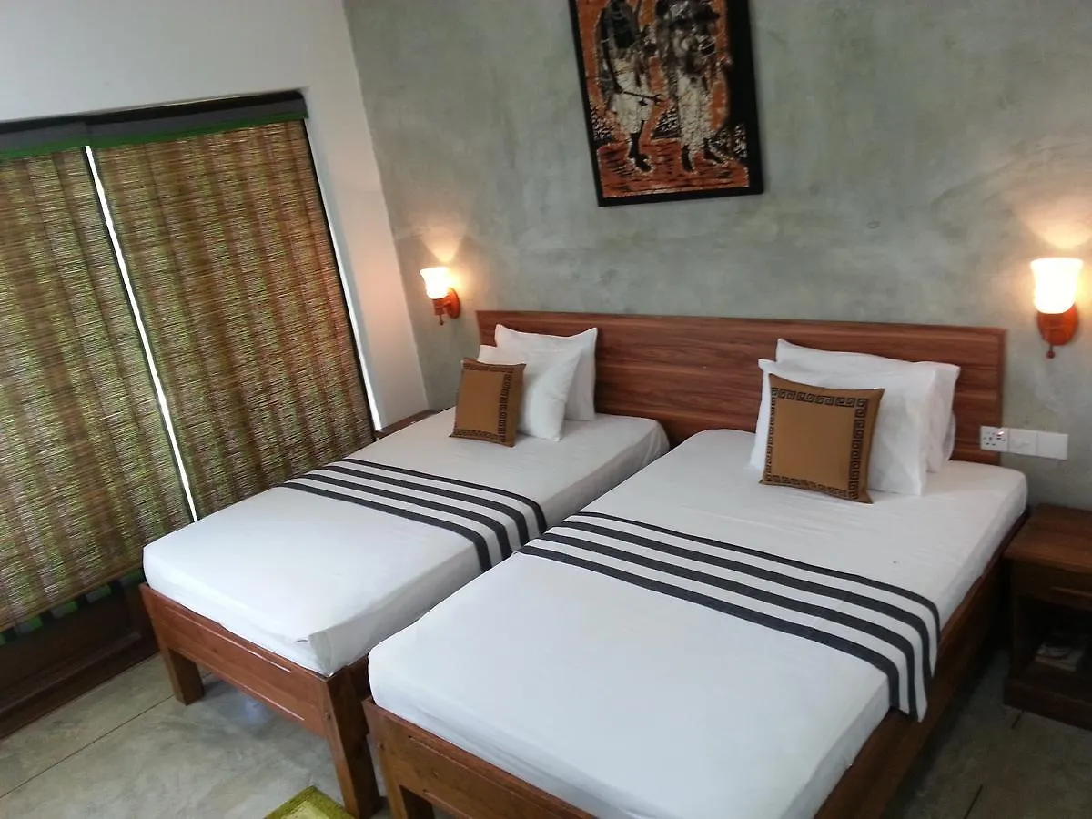 Green Wood Villa Negombo 3*,