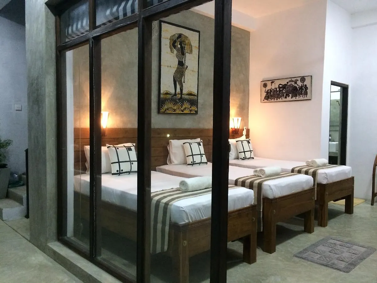 Green Wood Villa Negombo Bed & Breakfast